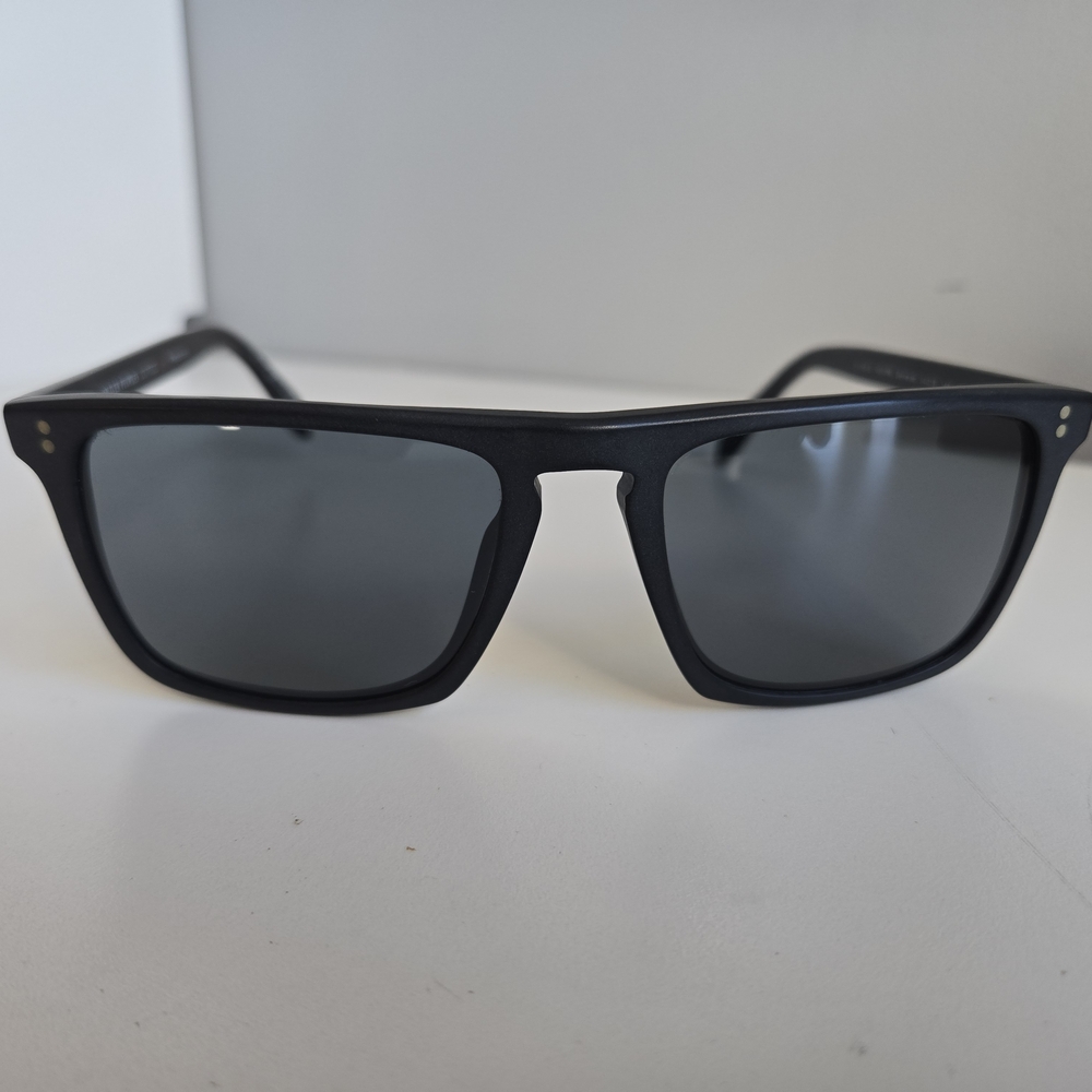 Oliver Peoples OV5189S Bernardo Matte Black / Indigo Photochromic 1031R8 54mm